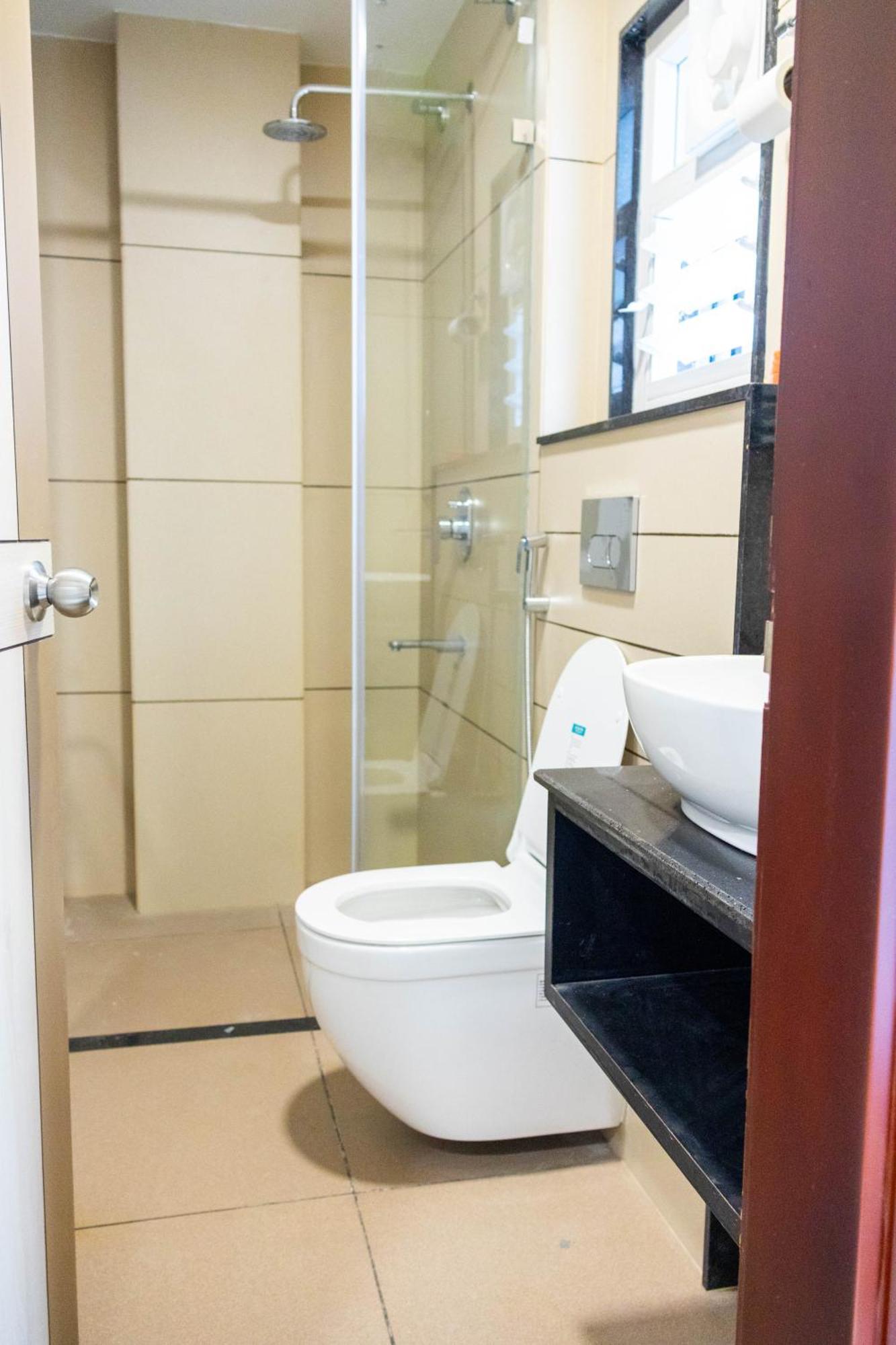 The Executive Inn Силигури Экстерьер фото