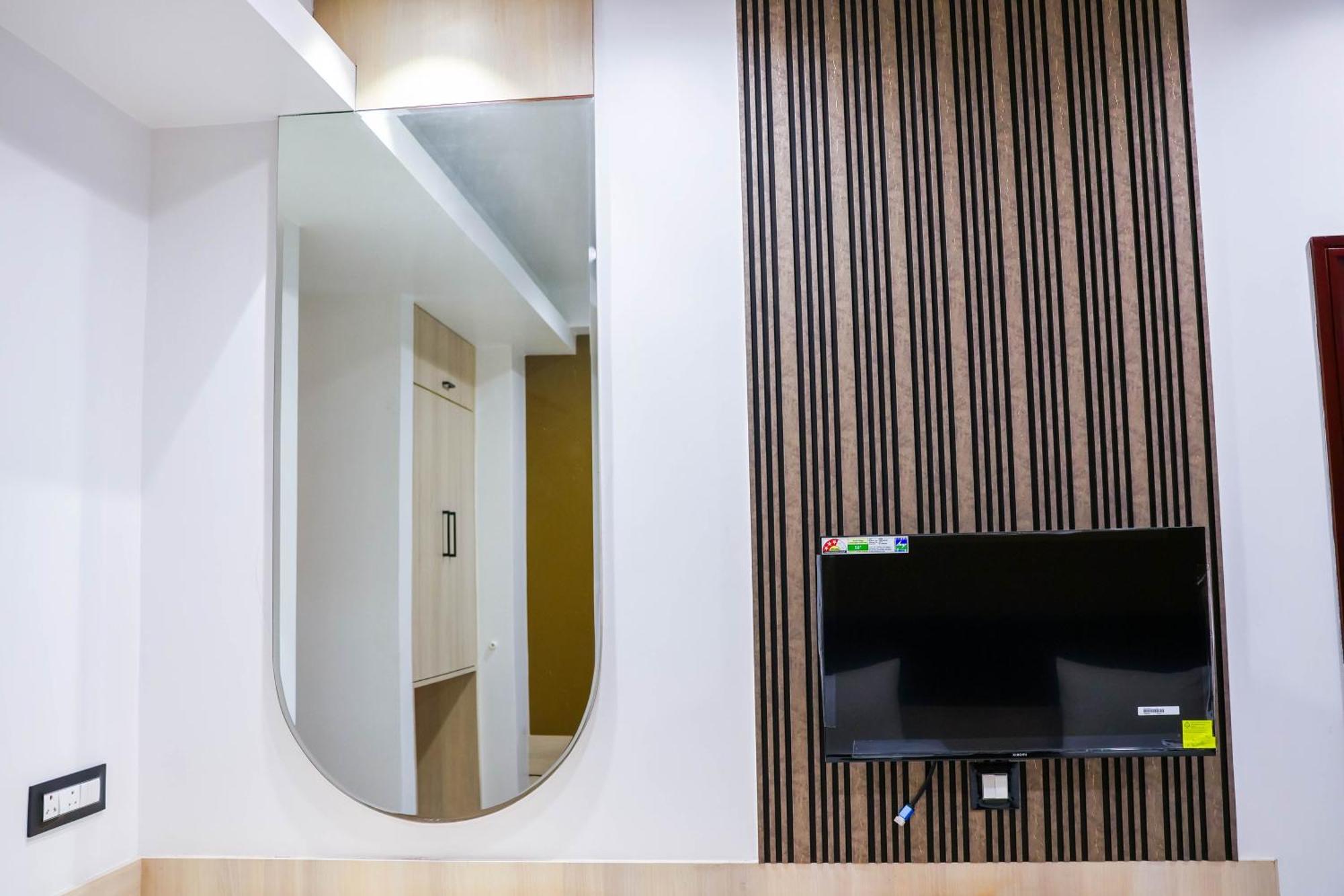 The Executive Inn Силигури Экстерьер фото