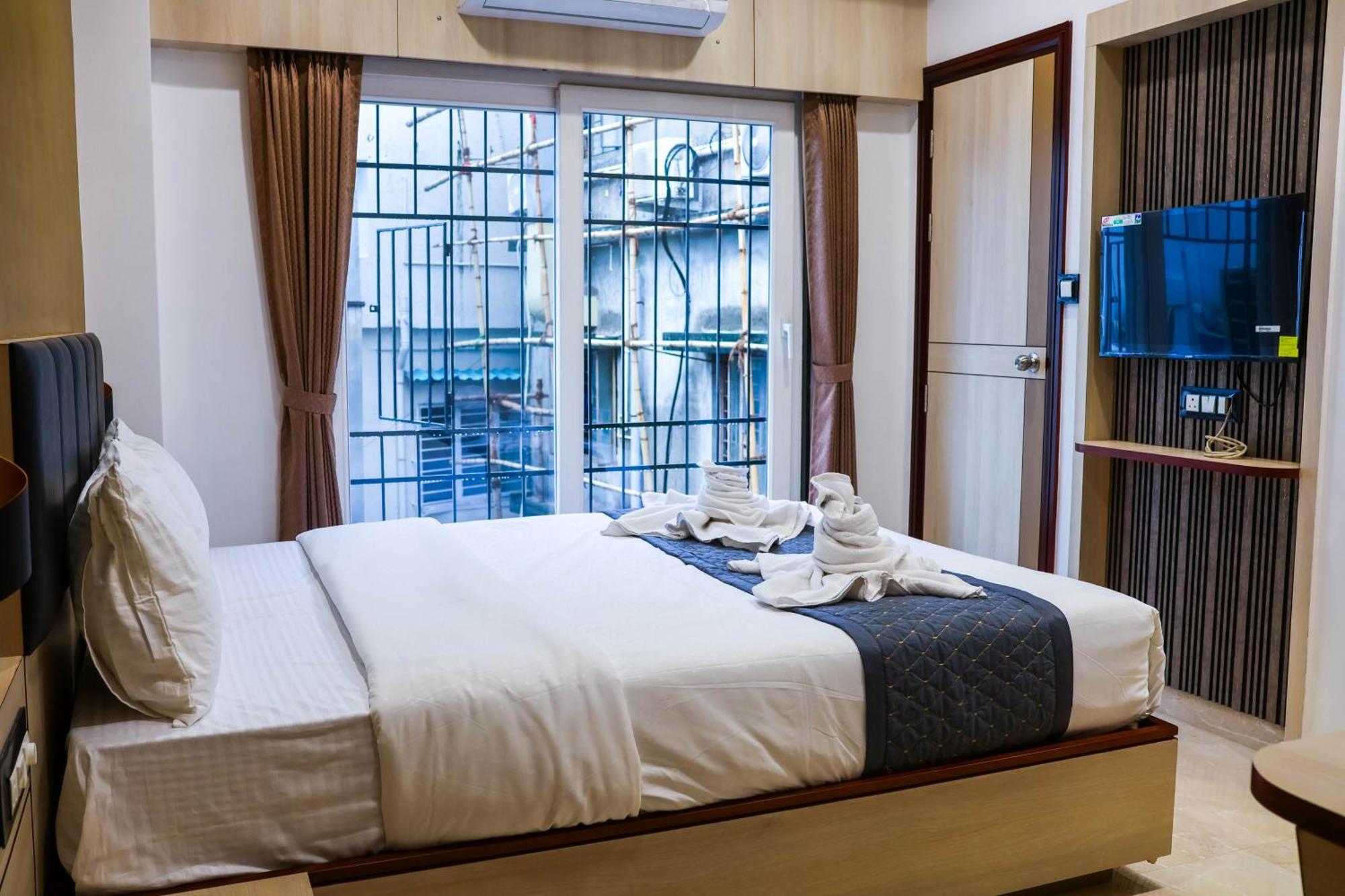 The Executive Inn Силигури Экстерьер фото